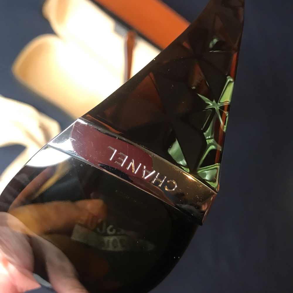 Chanel Sunglasses - Picture 4 of 7